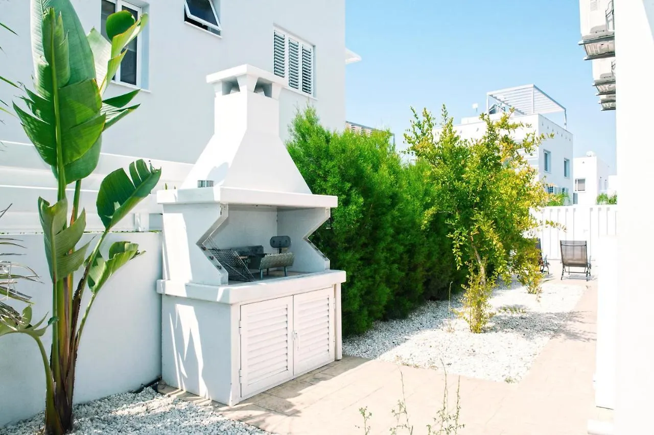Nissini Nero, 3 Bedroom Villa With Private Pool, 5 Min To The Beach Agia Napa